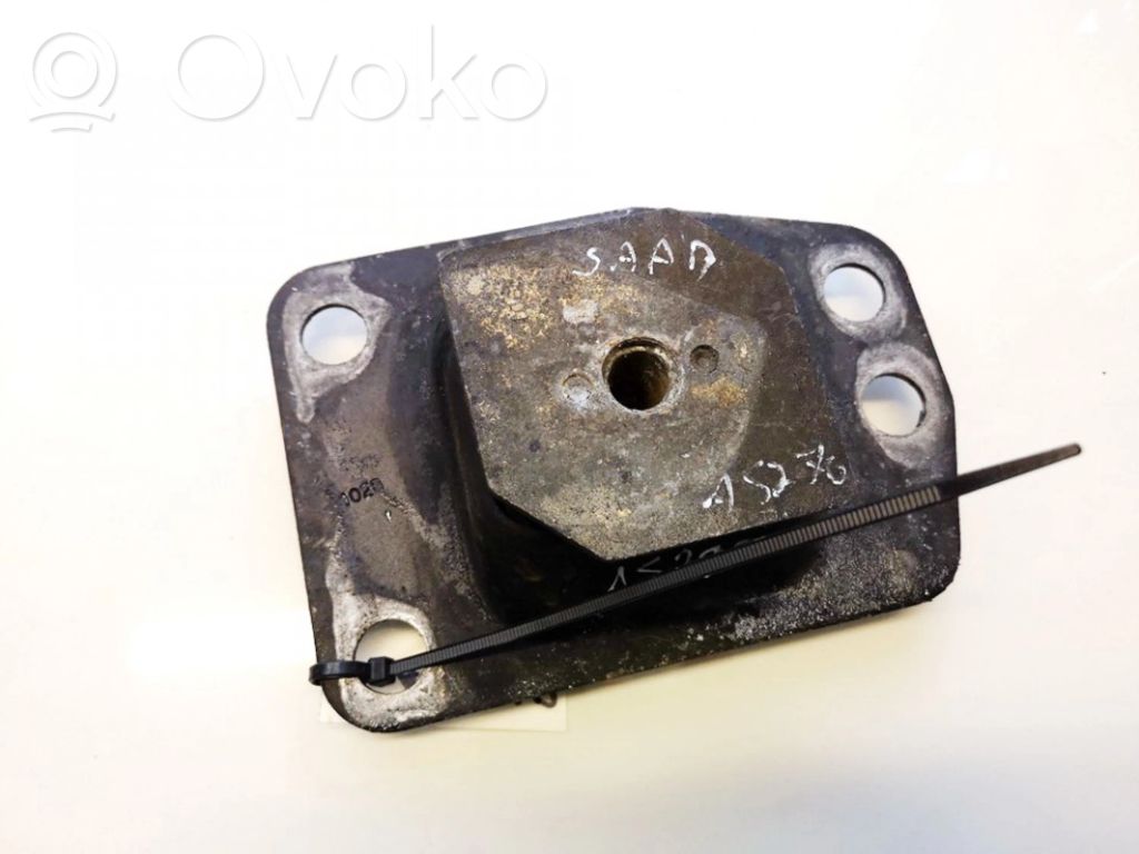 Saab 9-5 Engine mount bracket 