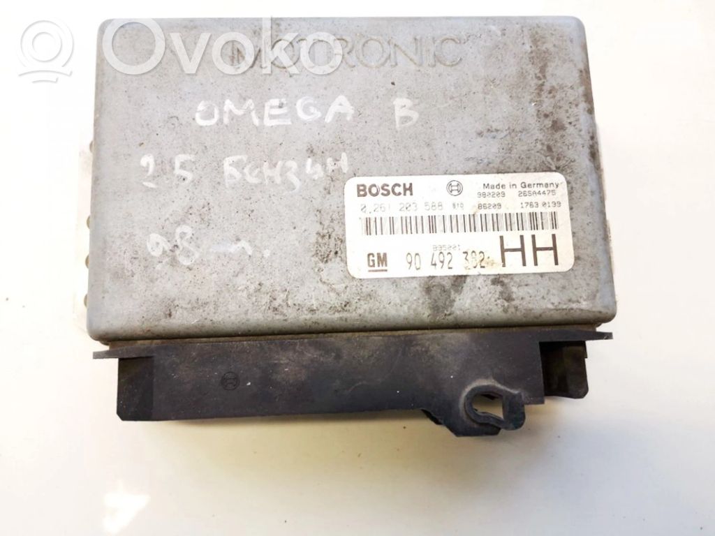 Engine control unit/module   0261203588,90492382HH,0261203588,90492382HH