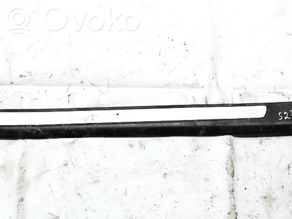 Audi A6 S6 C6 4F Copertura del rivestimento del sottoporta anteriore 