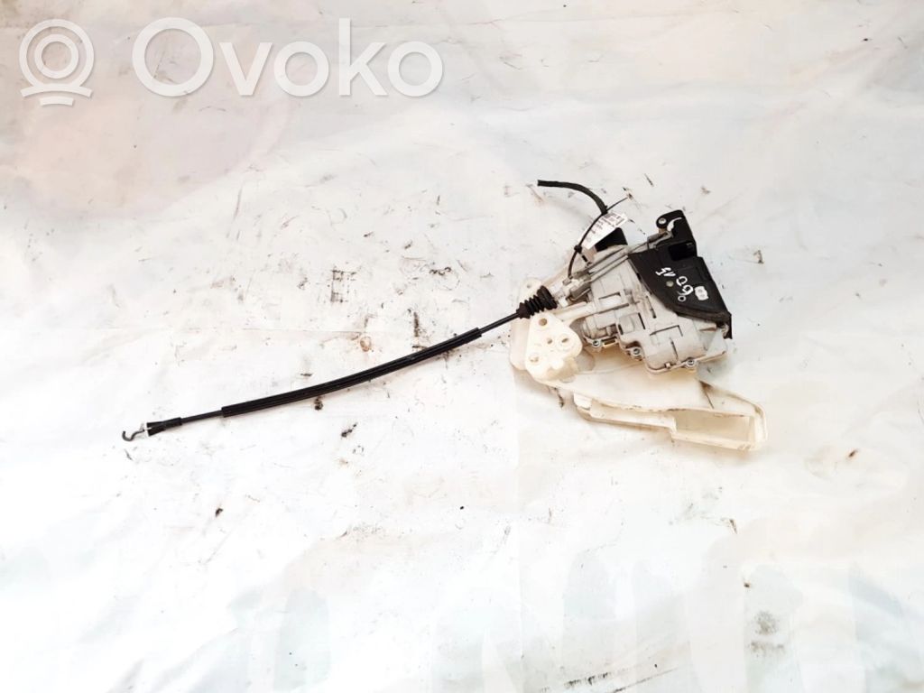 Volkswagen PASSAT B6 Încuietoare ușă față 