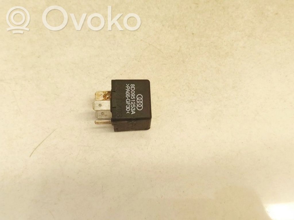 Altri relè   8D0951253A,8D0951253A