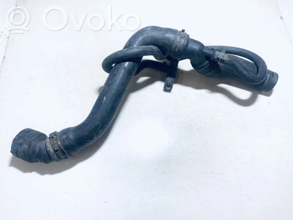 Volkswagen Golf IV Tubo flessibile del liquido di raffreddamento del motore