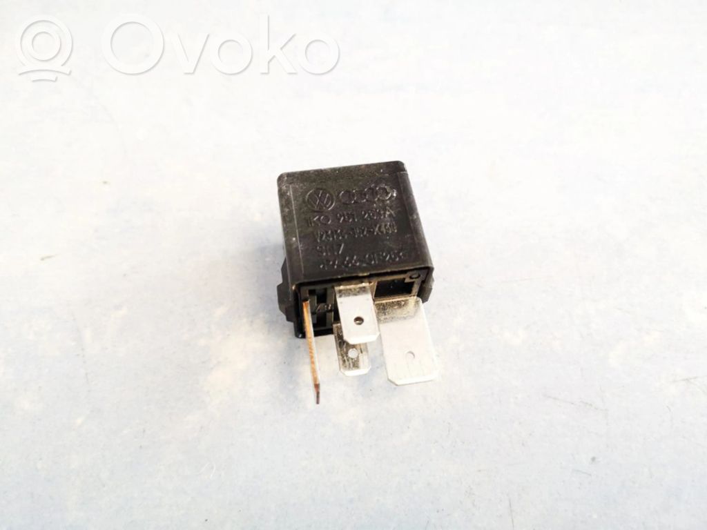 Otros relés   1K0951253A,V23134J52X430,1K0951253A,V23134J52X430