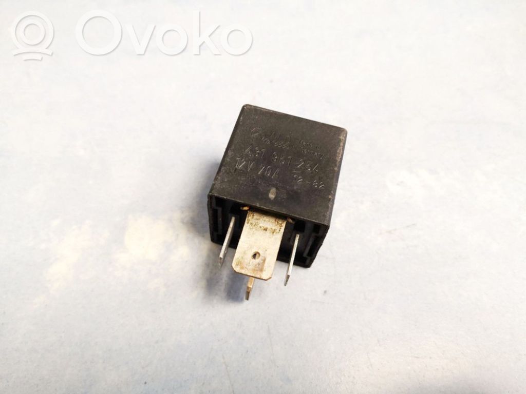 Audi 100 200 5000 C3 Alte relee 