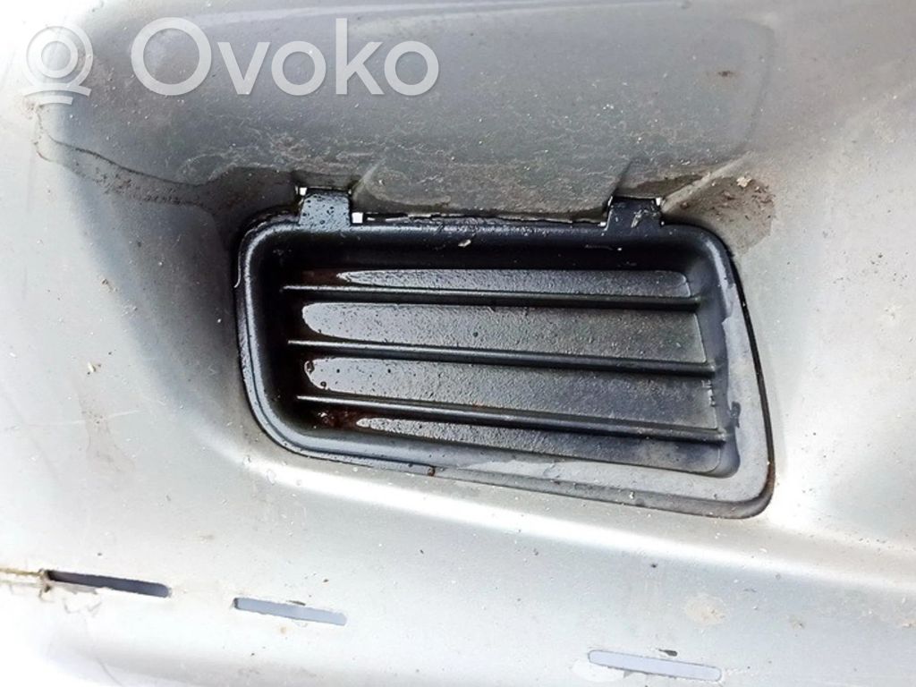 Volvo S40, V40 Grotelės apatinės (trijų dalių) 