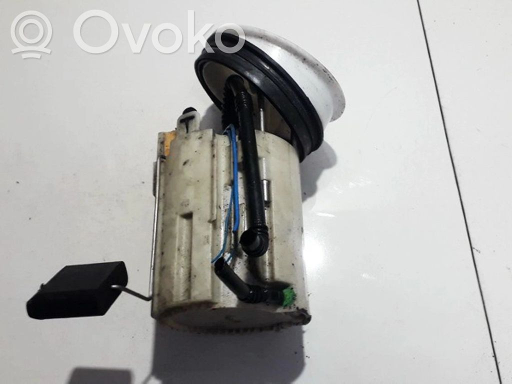 Mercedes-Benz E W211 Bomba interna de combustible