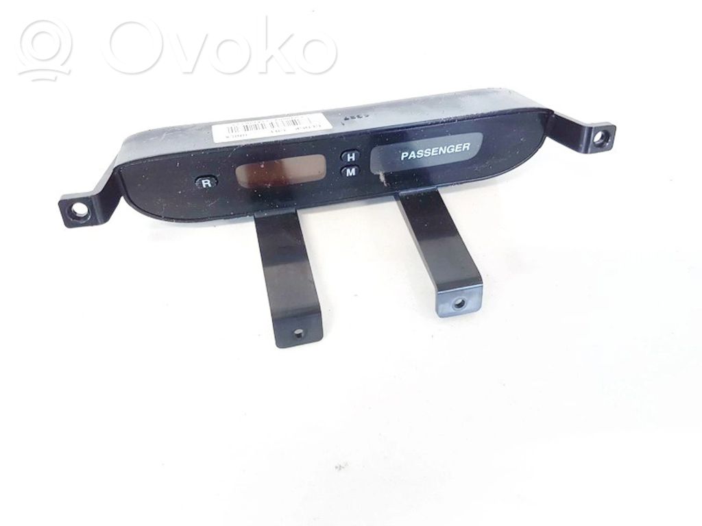 KIA Carens II Passenger airbag on/off switch 