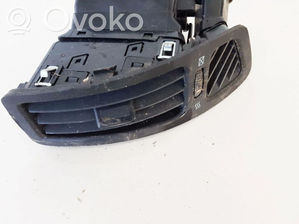 KIA Ceed Griglia di ventilazione centrale cruscotto