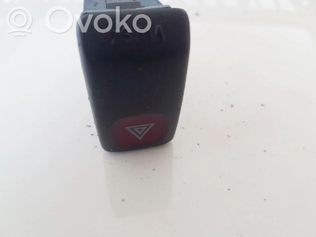 Volkswagen Golf II Botón interruptor de luz de peligro 