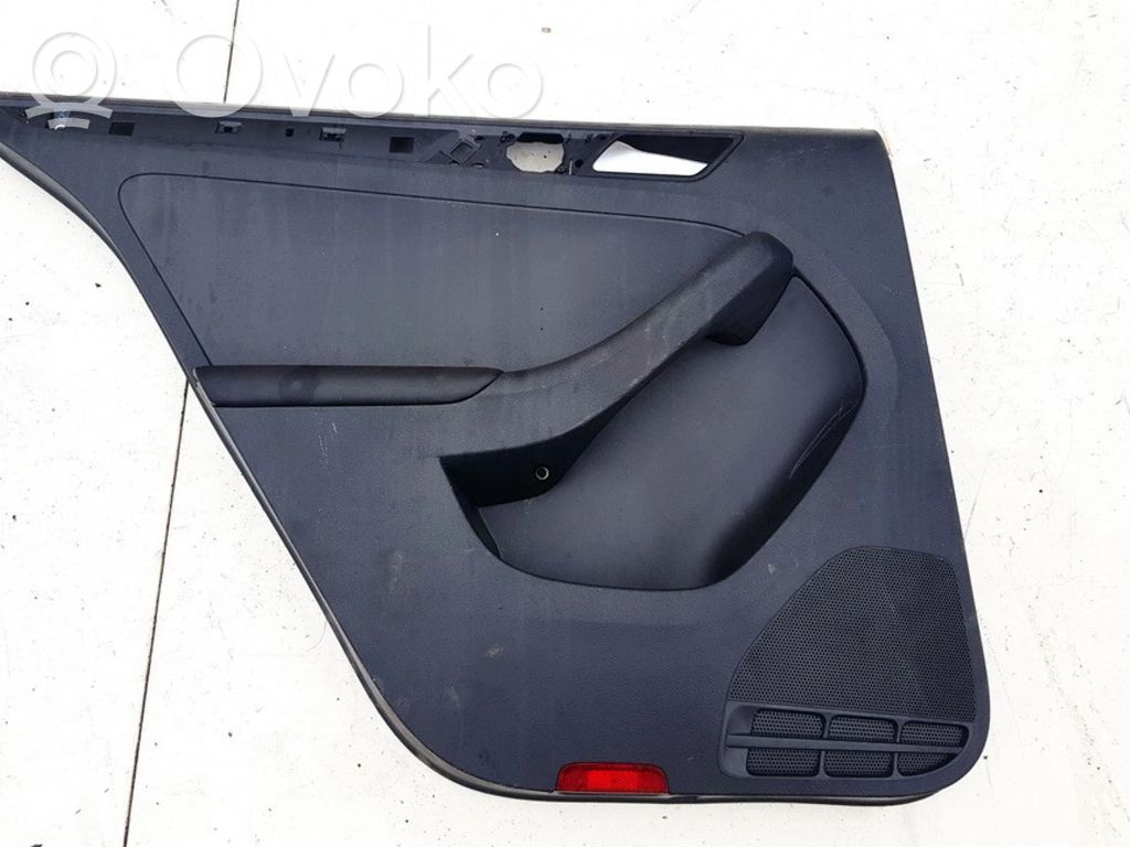 Volkswagen Jetta VI Rivestimento del pannello della portiera posteriore 