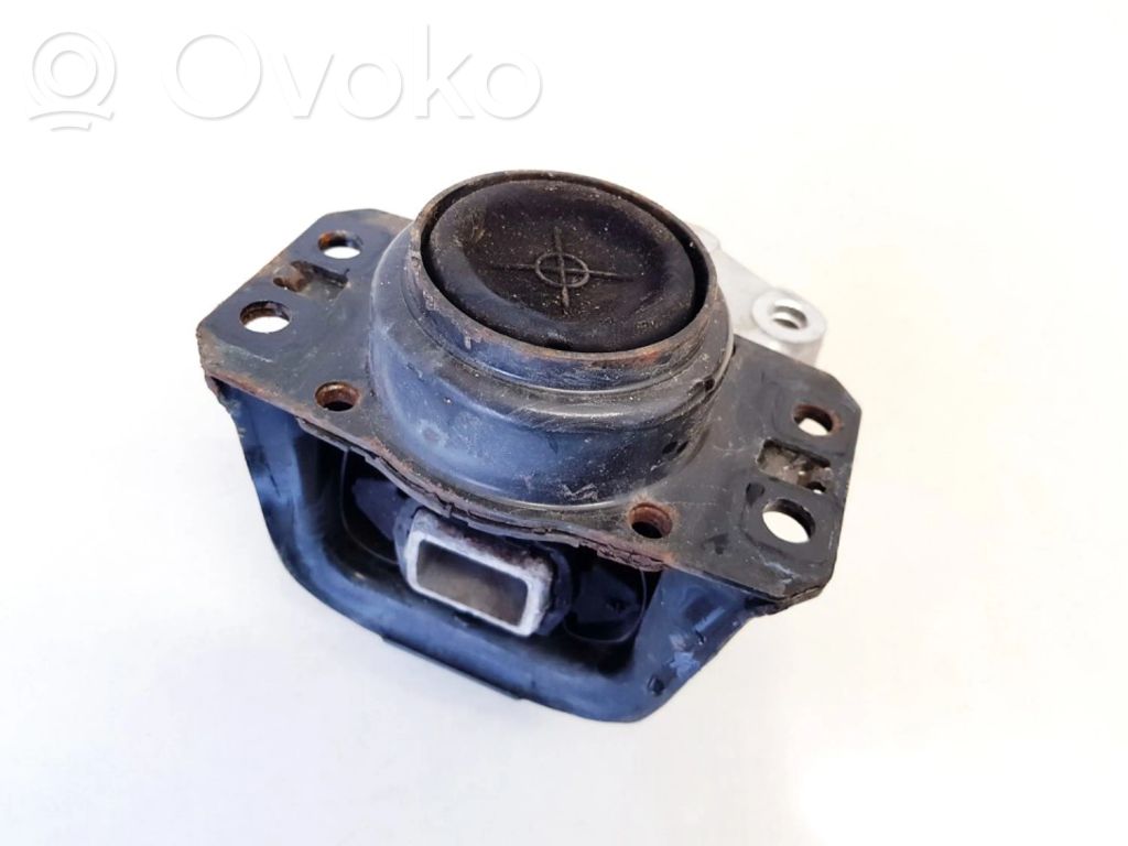 Peugeot 3008 I Engine mount bracket 