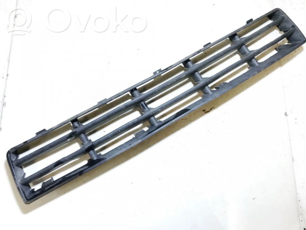 Volkswagen Golf IV Grilă inferioară bară față 