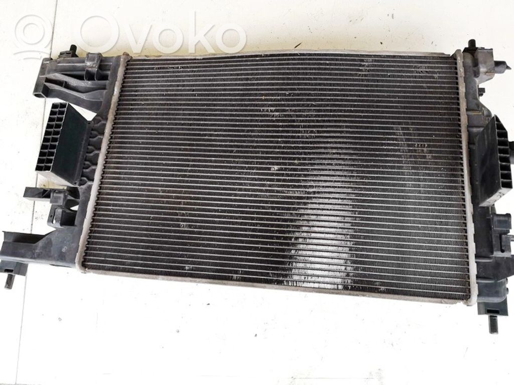 Opel Astra J Radiator lichid răcire 