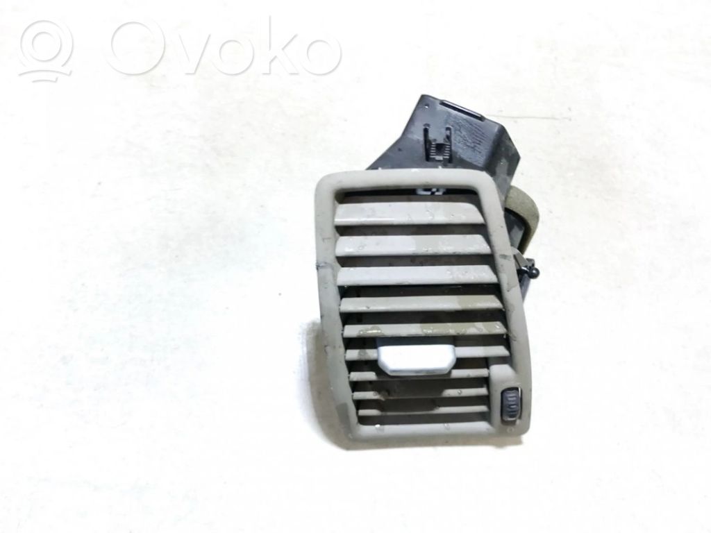 Volvo XC90 Rejilla de ventilación central del panel