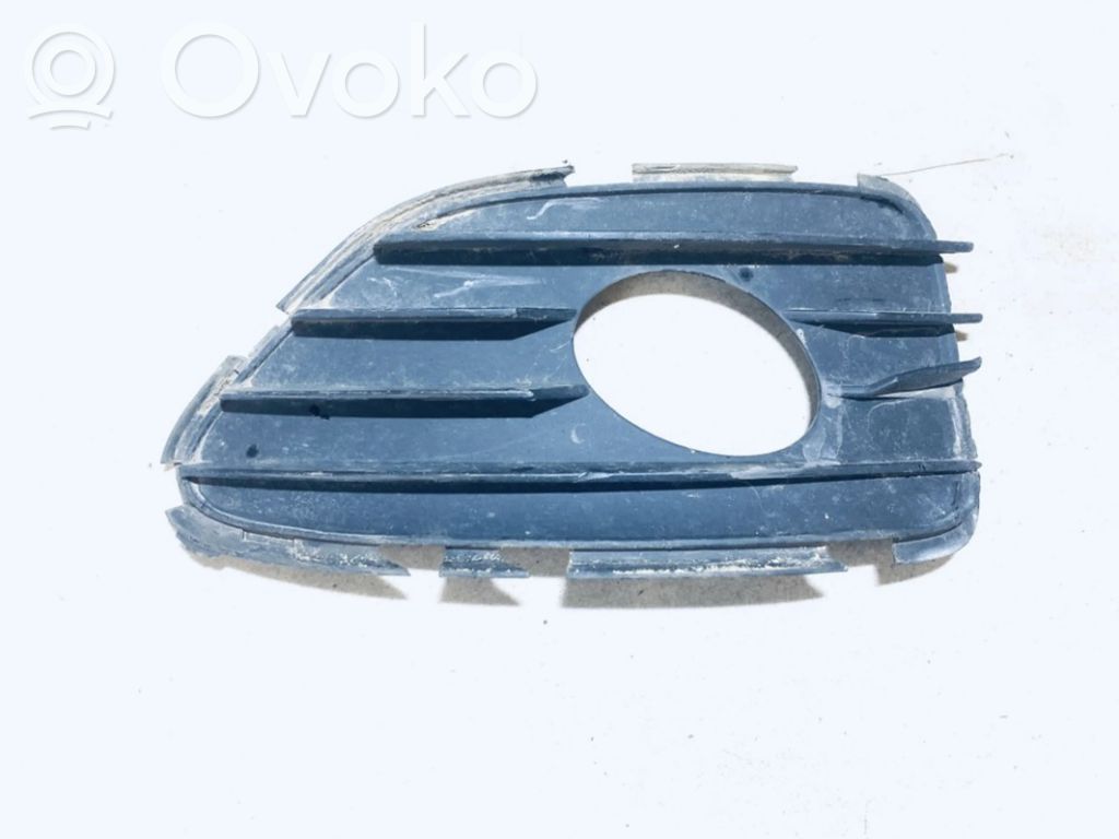Opel Vectra B Grille inférieure de pare-chocs avant 