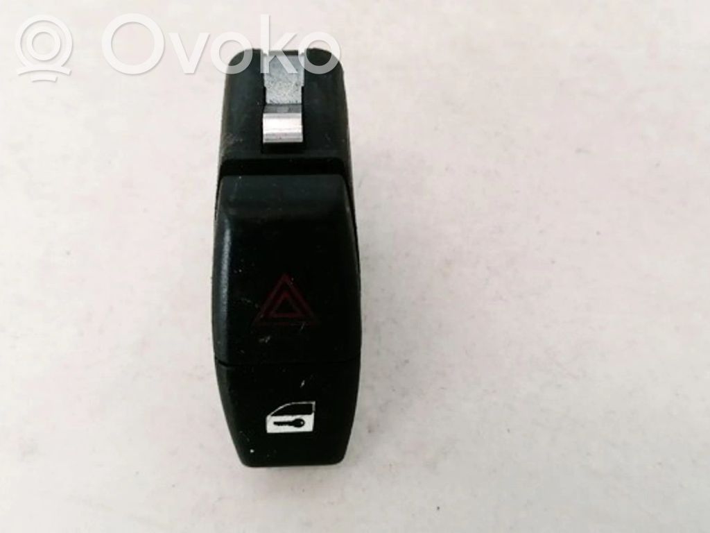 Comutator lumini pericol   6131691950604,6131691950604,6131691950604,6131691950604