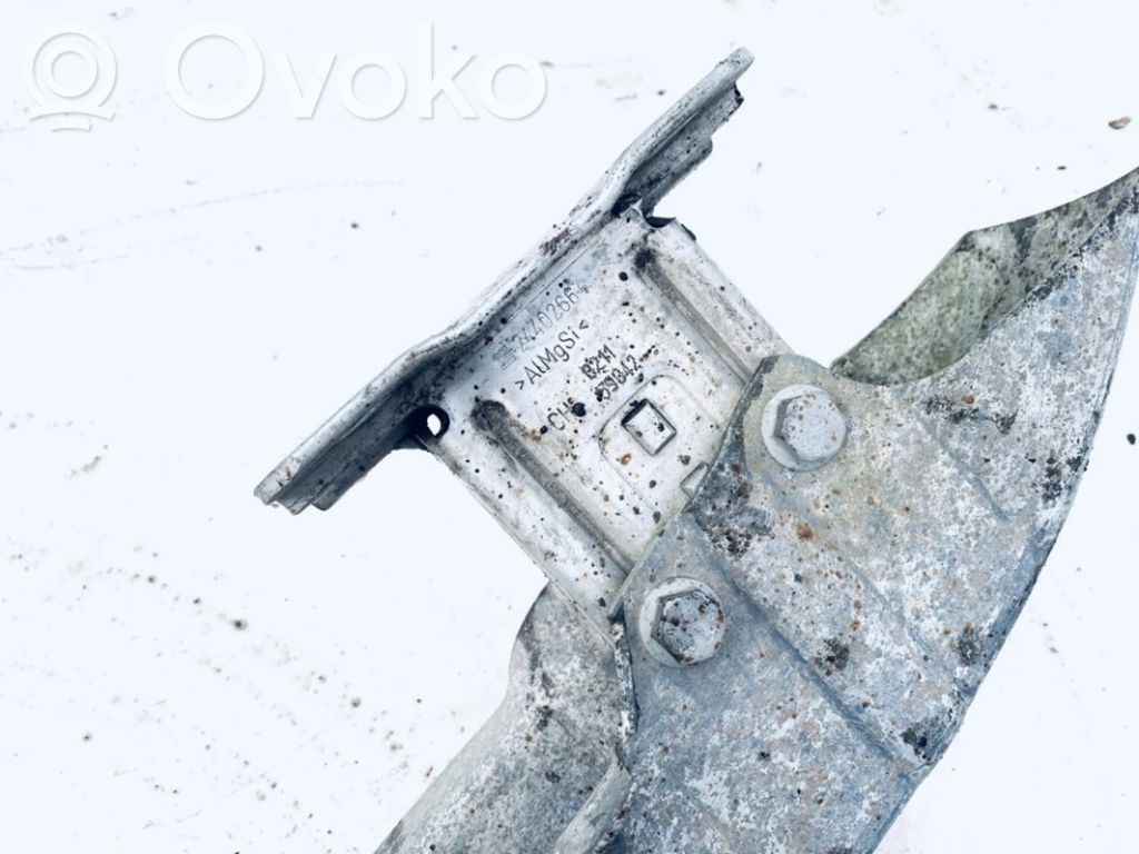 Opel Vectra C Takapuskurin kannake 