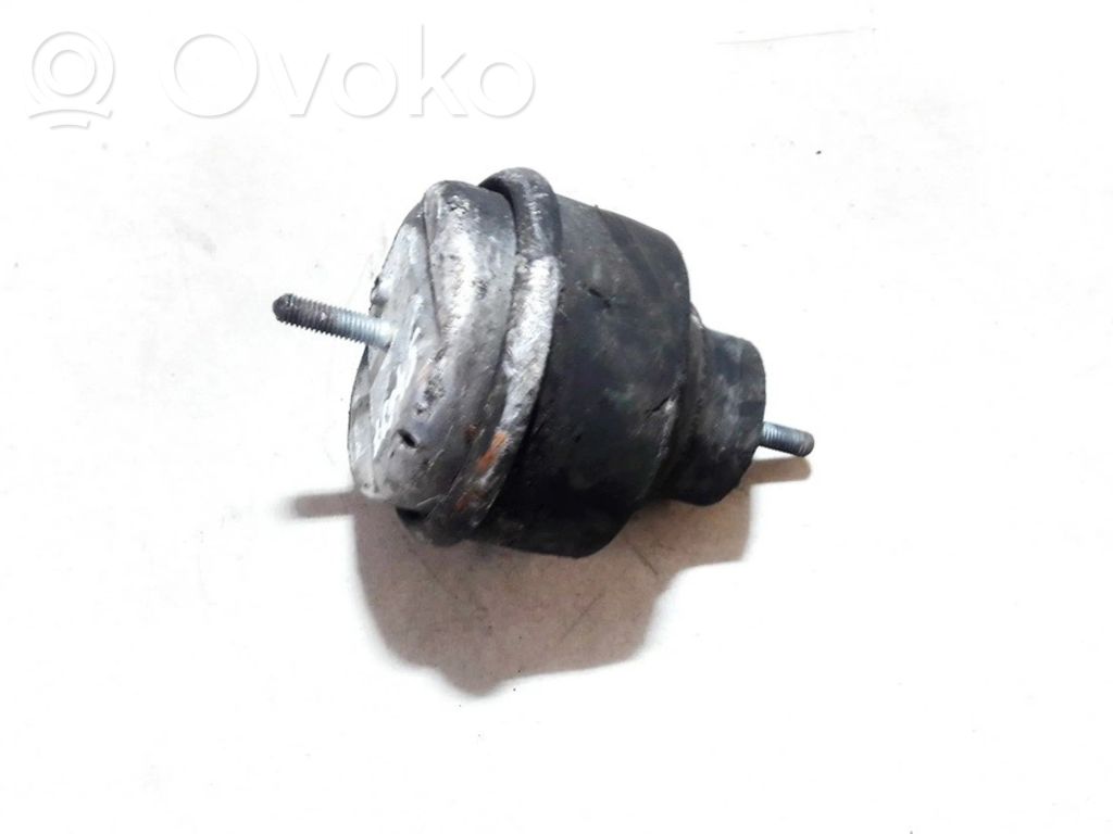 Support de moteur, coussinet   8D0199379S,8D0199379S