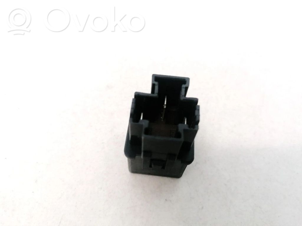 Muu rele   MB953381,V23134B52X240,MB953381,V23134B52X240