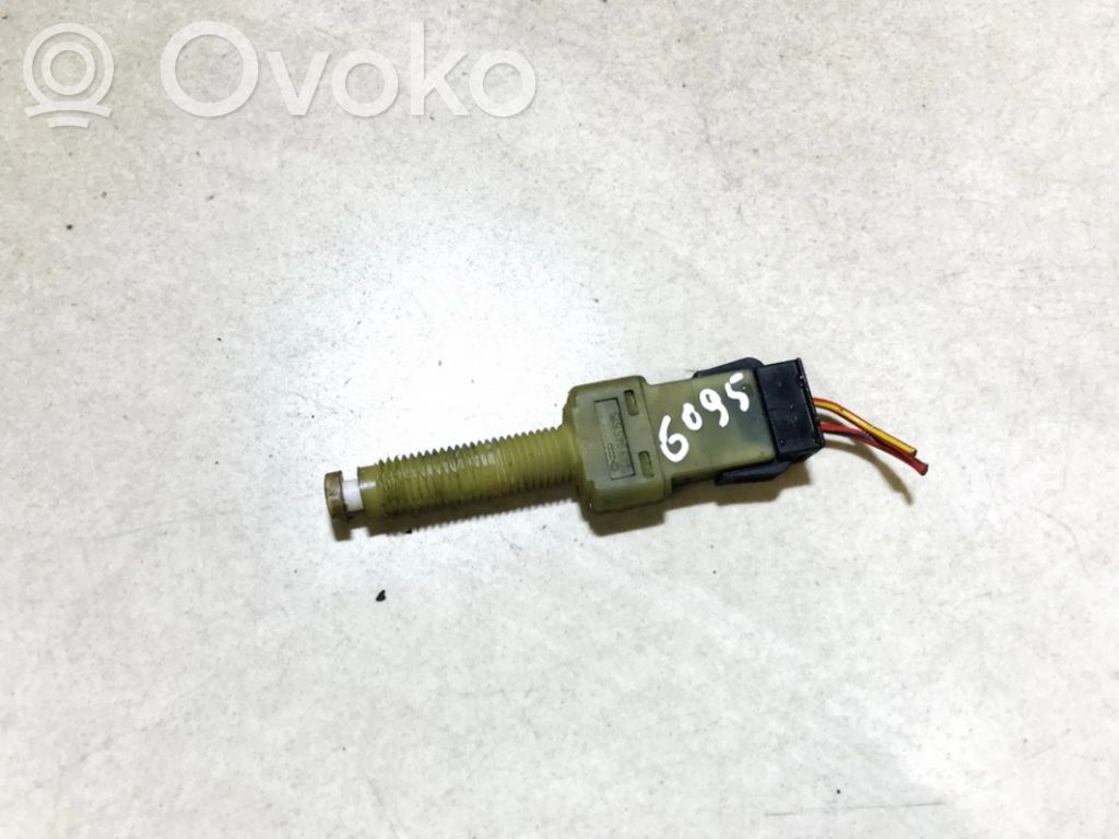 Volkswagen PASSAT B5 Interruttore del pedale del freno