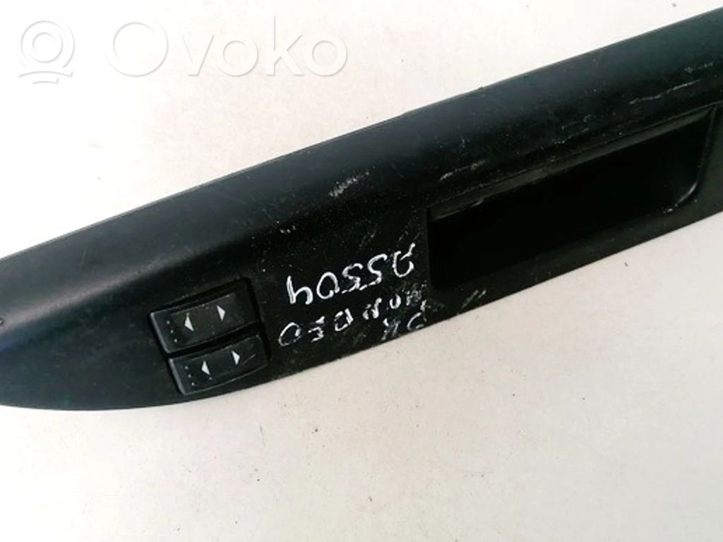 Subaru Impreza I Interruptor del elevalunas eléctrico 