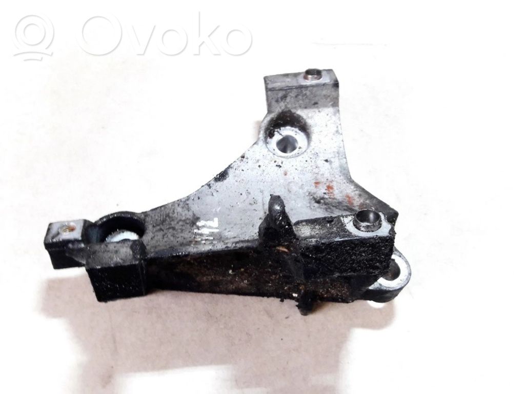 Saab 9-5 Engine mounting bracket 