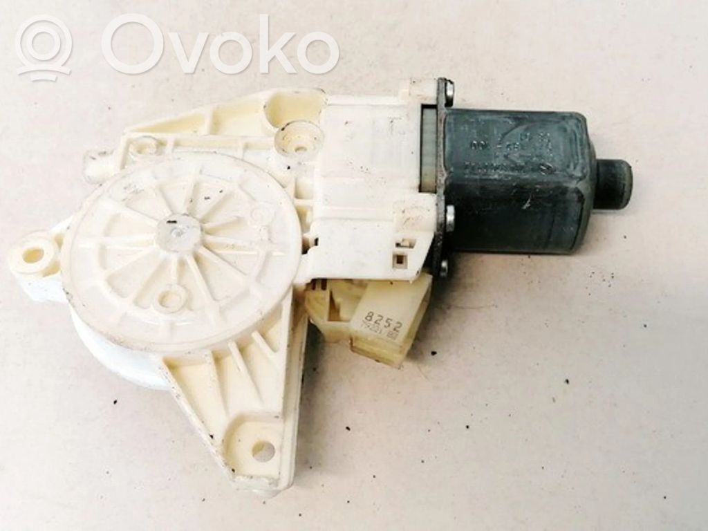 Mercedes-Benz C AMG W204 Silnik regulatora szyby drzwi przednich 