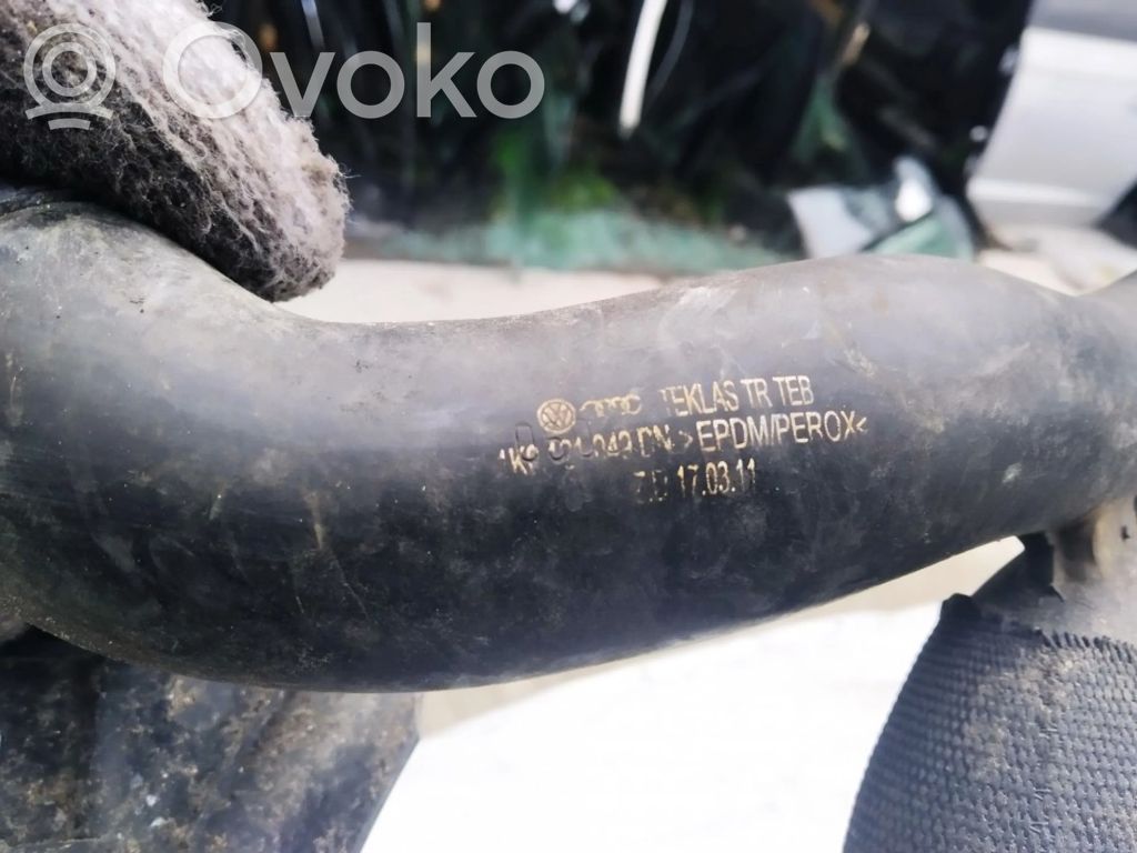 Volkswagen Golf V Tubo flessibile del liquido di raffreddamento del motore