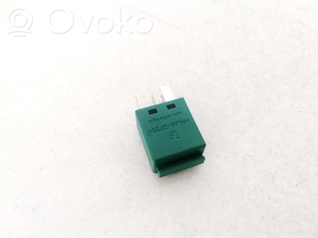 BMW 3 E90 E91 Other relay 