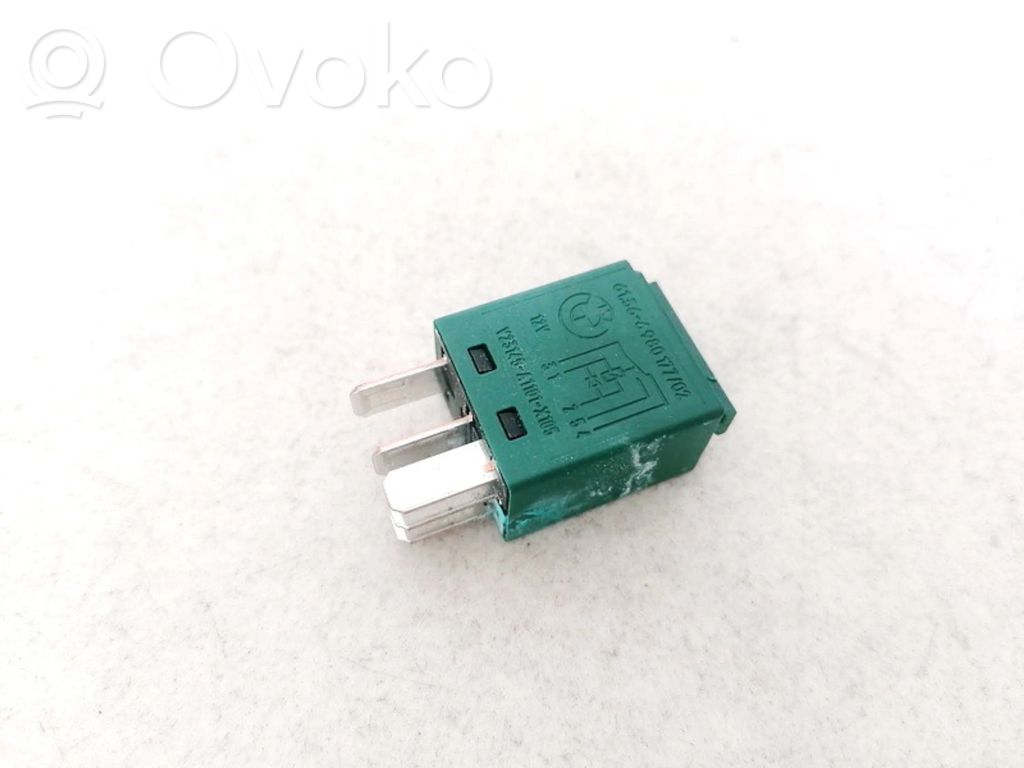 BMW 3 E90 E91 Other relay 