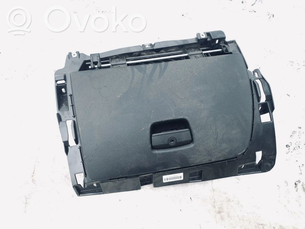 BMW X1 E84 Glove box 