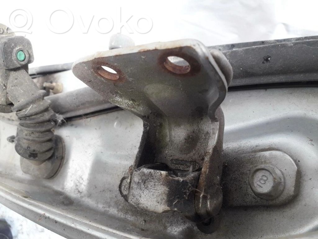 Mazda 626 Balama inferioară ușă spate 