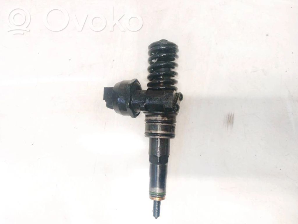 Volkswagen Caddy Wtryskiwacz paliwa 