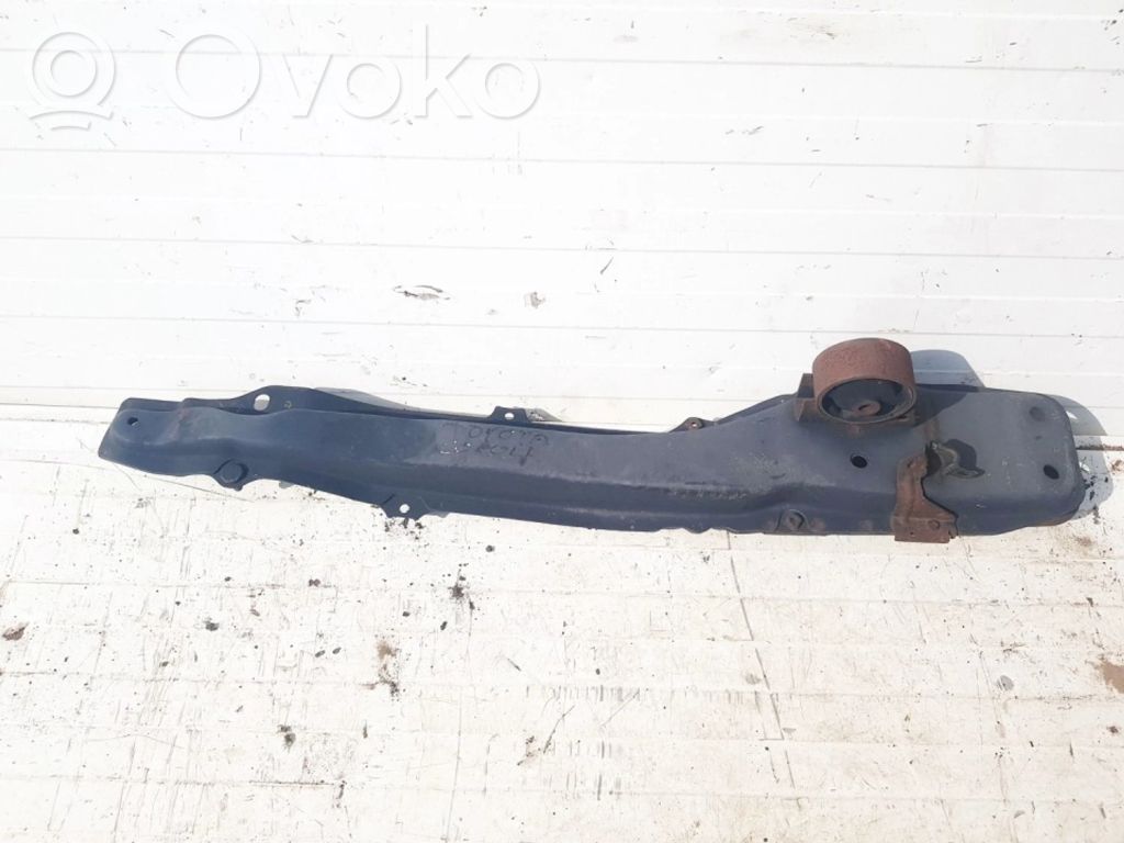 Toyota Corolla E110 Sottotelaio anteriore