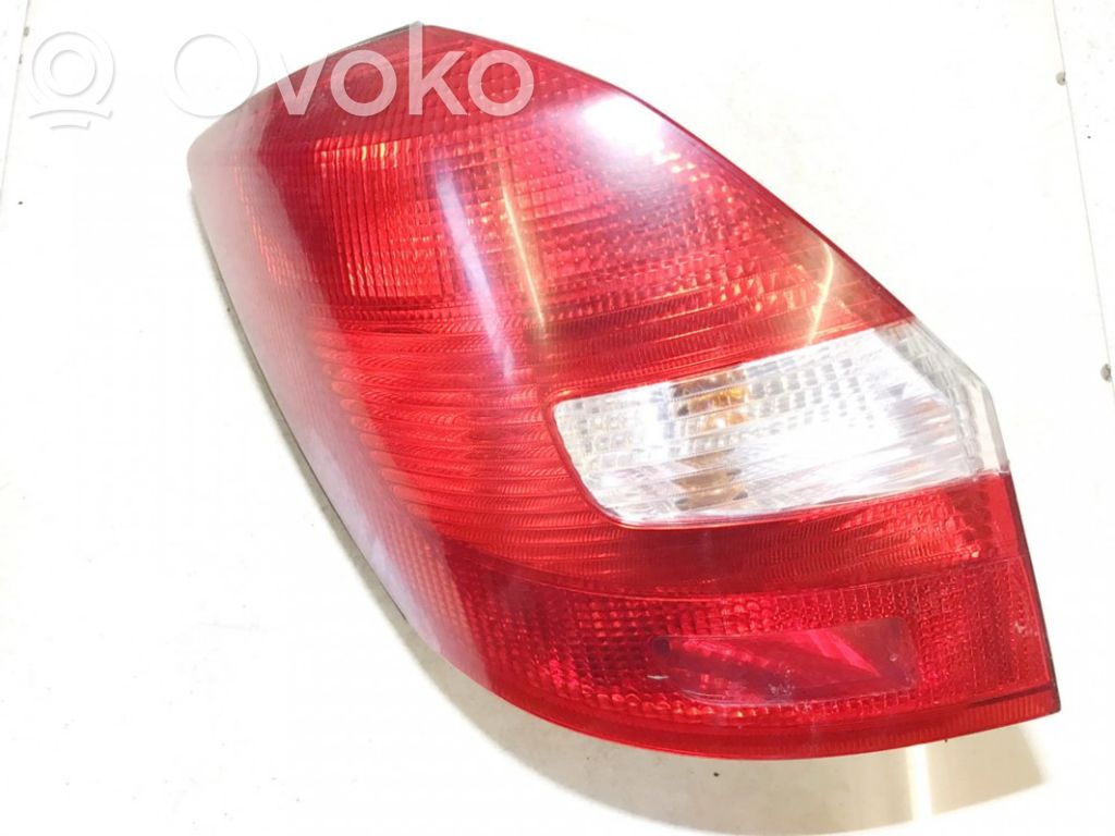 Skoda Fabia Mk2 (5J) Lampă spate în caroserie 