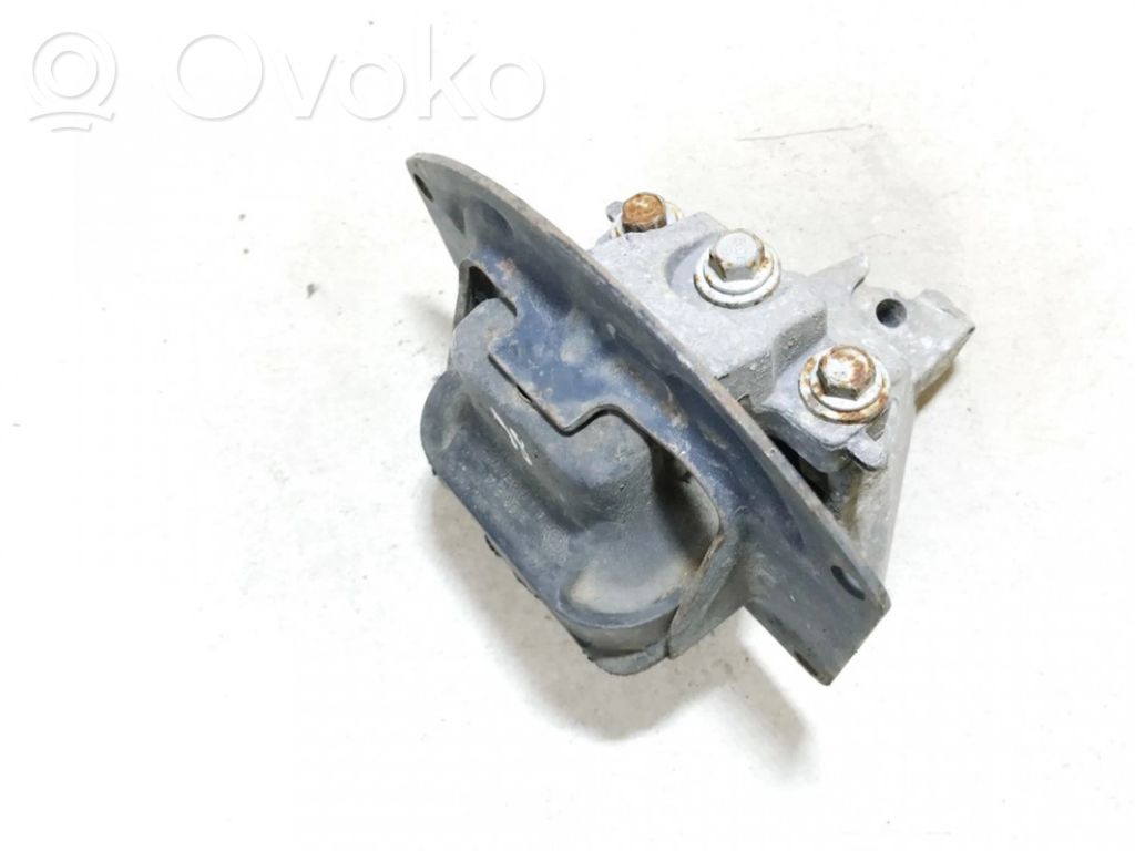 Chrysler Cirrus Engine mount bracket 