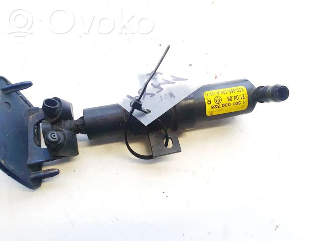 Volkswagen PASSAT B6 Ugello a spruzzo lavavetri per faro