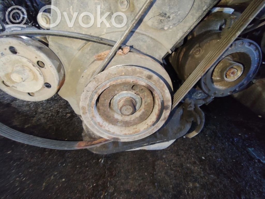 Kampiakselin vauhtipyörä