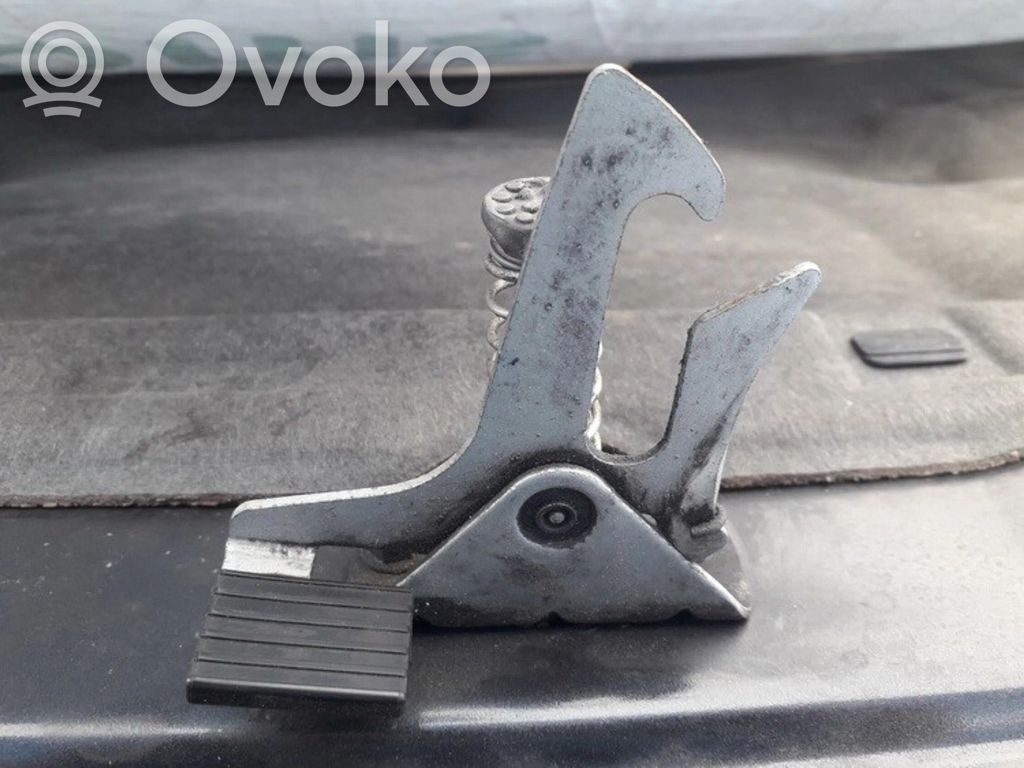 Volvo V70 Manetă capotă 