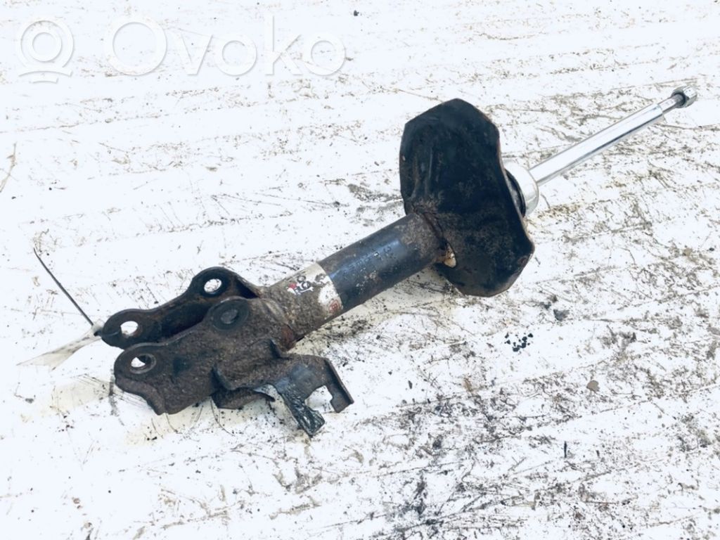 Nissan Almera N16 Ammortizzatore anteriore