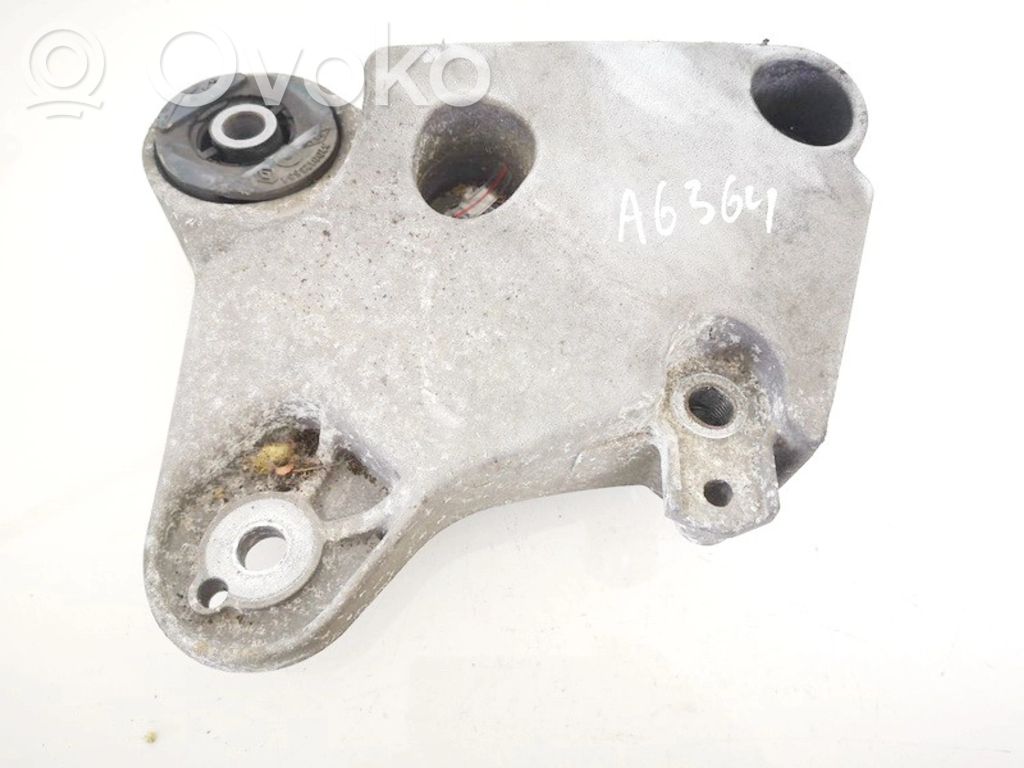 Renault Laguna II Engine mounting bracket 