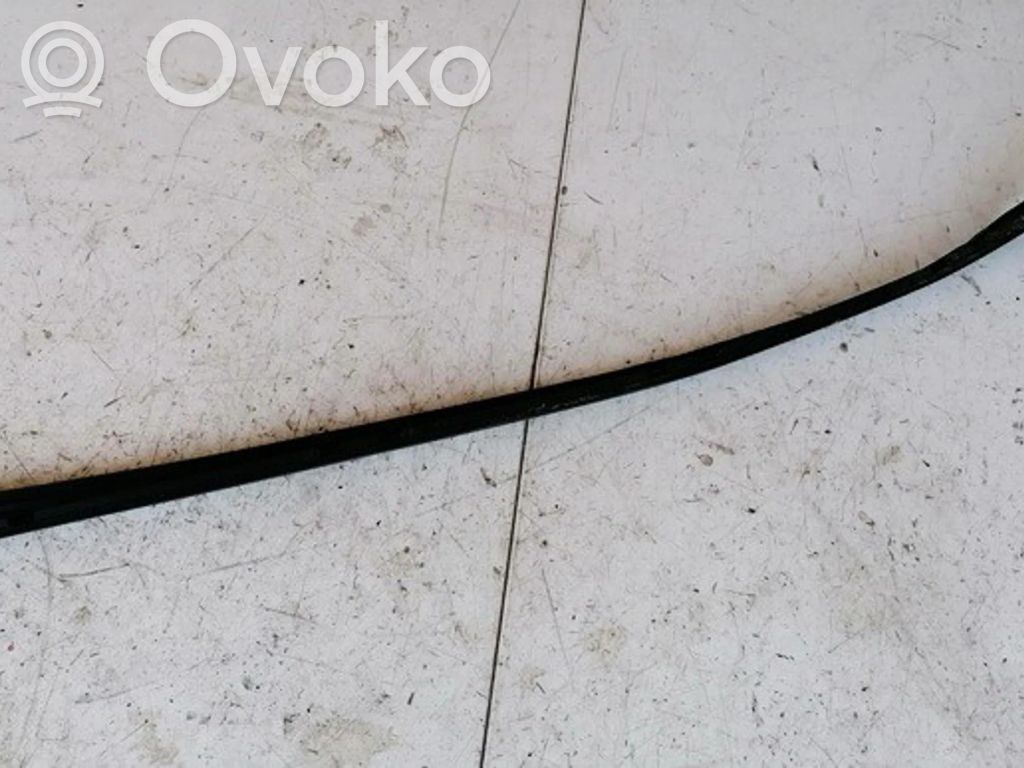 Opel Zafira A Altra parte esteriore 