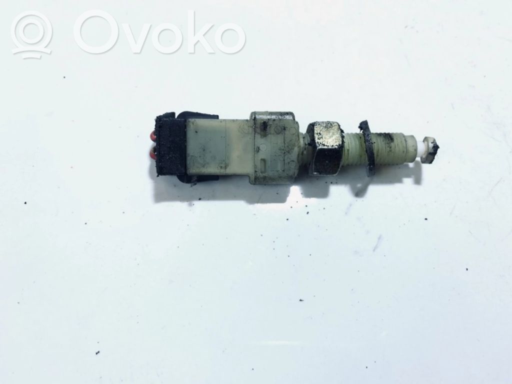 Volkswagen PASSAT B4 Interruttore del pedale del freno