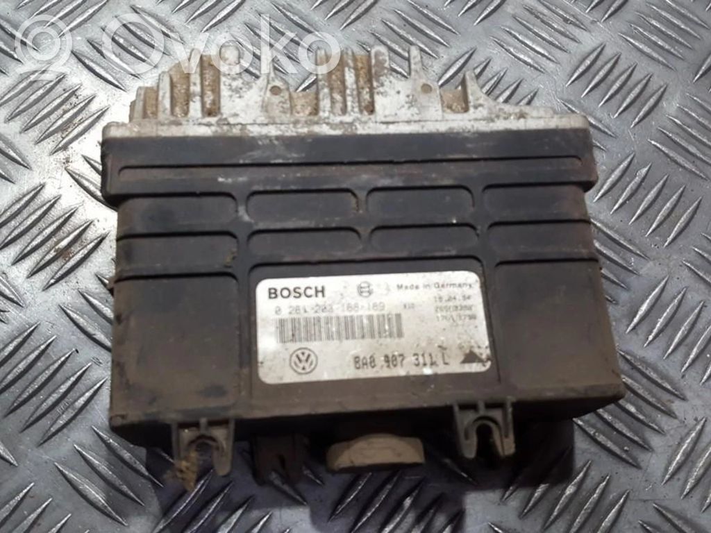 Volkswagen PASSAT B4 Centralina/modulo del motore 