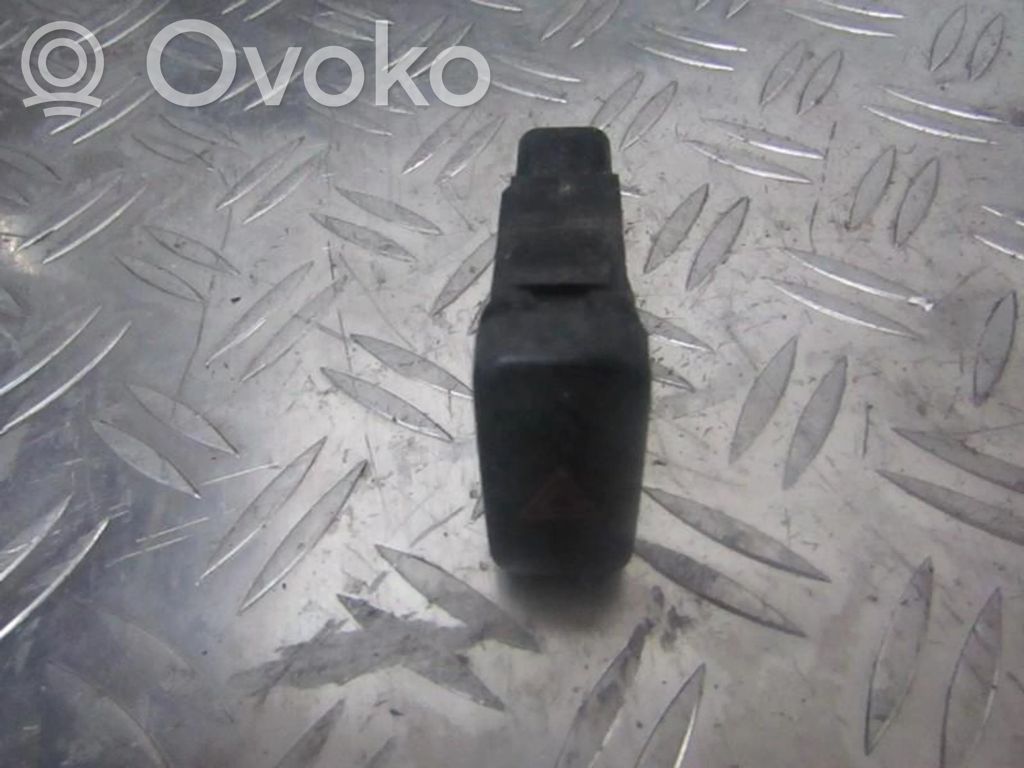 Mazda 626 Botón interruptor de luz de peligro 