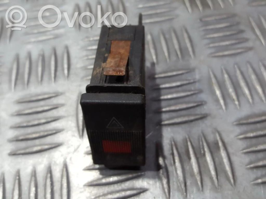 Hätävilkkujen kytkin   4A0941509A,4A0941509A