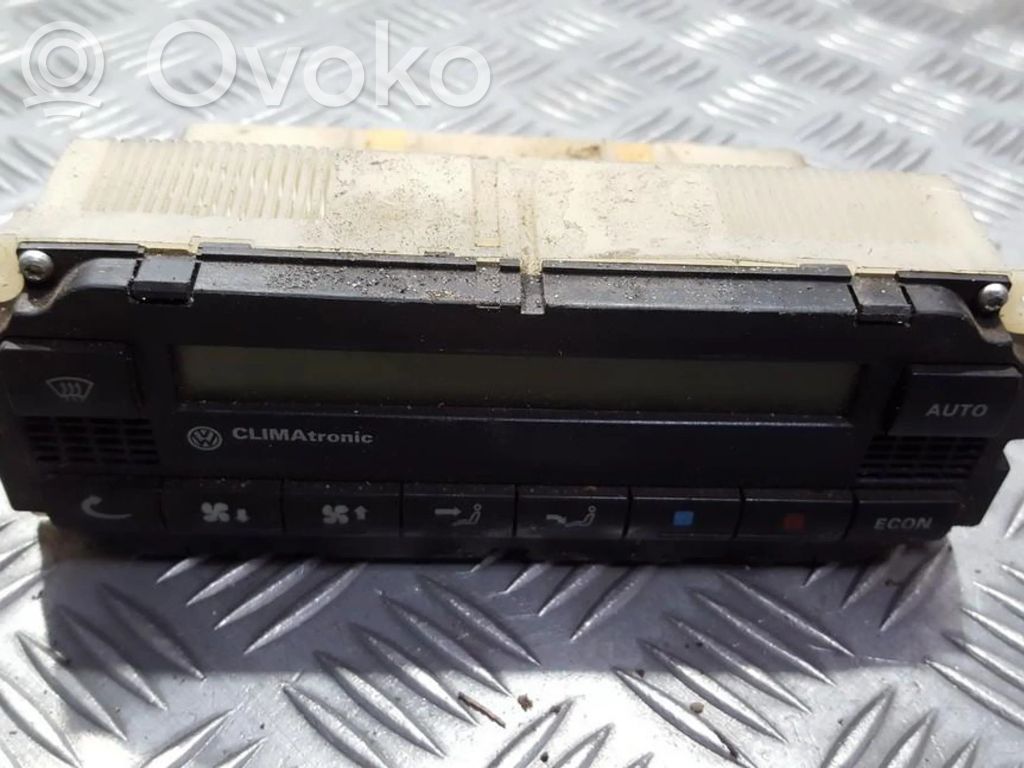 Volkswagen PASSAT B5 Unitate control climatizare 