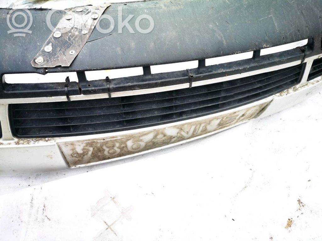 Front bumper lower grill