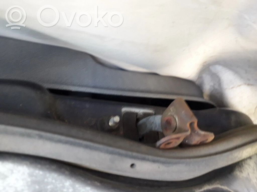 Etuoven pidätin