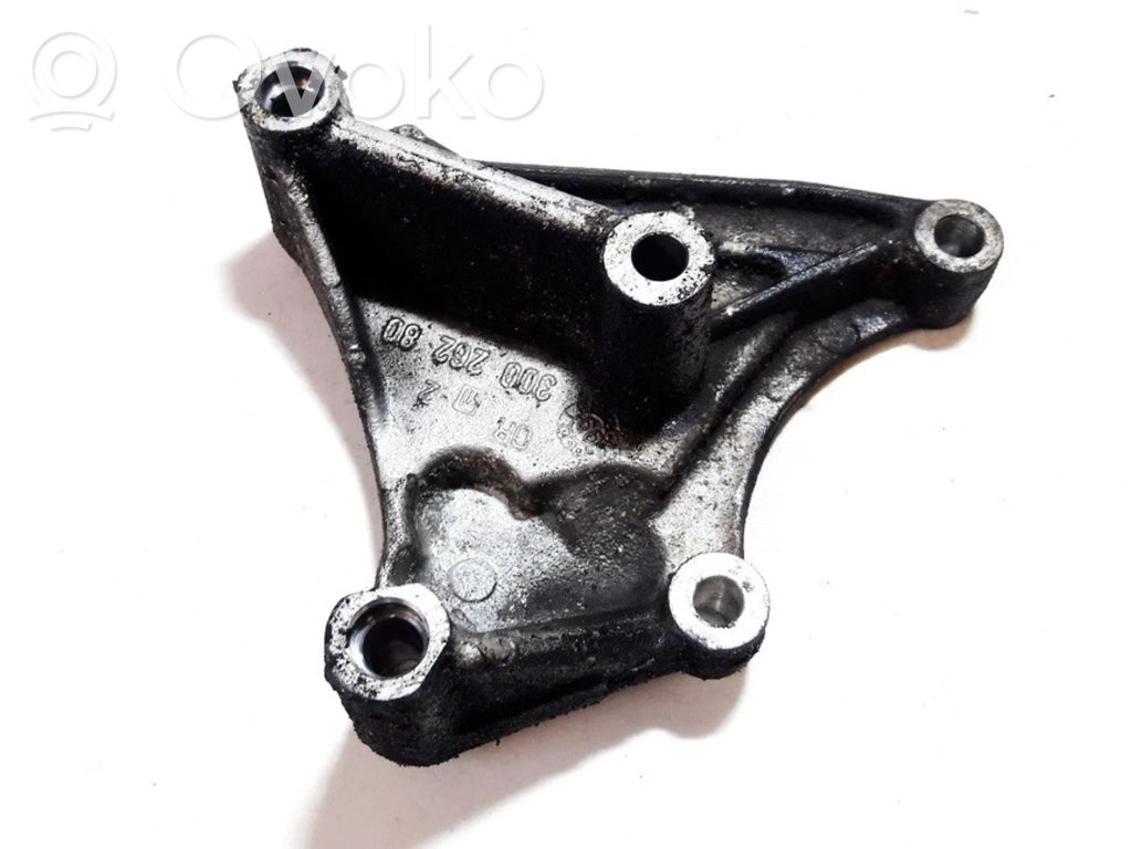 Renault Espace III Engine mounting bracket 